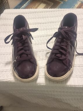 Nike Blazer Low SE PRM Women’s 6.5 Port Wine Patent Leather Purple Gloss NWOT